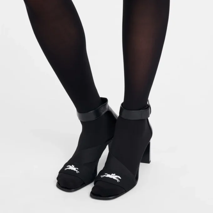 Black – Leather La Baronne Pumps