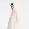 Ivory – Faux fur Coat