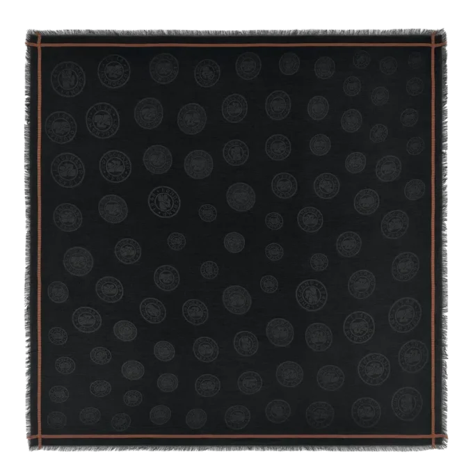 La Médaille Longchamp Shawl