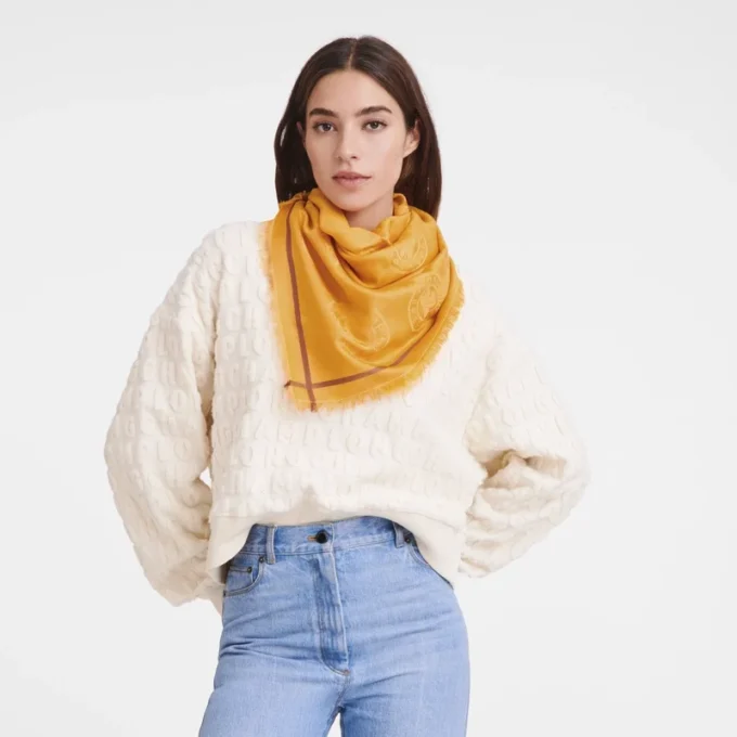 La Médaille Longchamp Shawl La Médaille Longchamp Shawl
