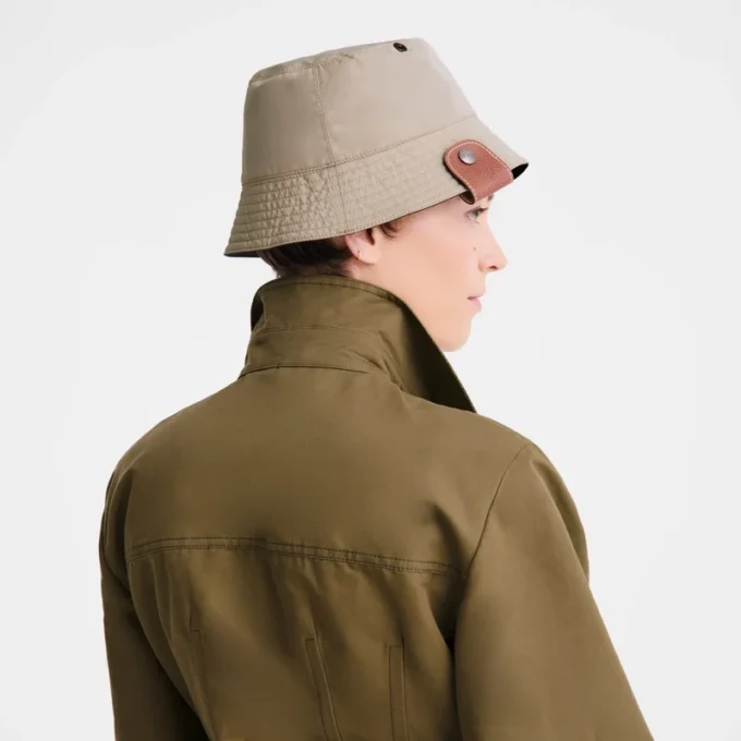 Reversible bucket hat