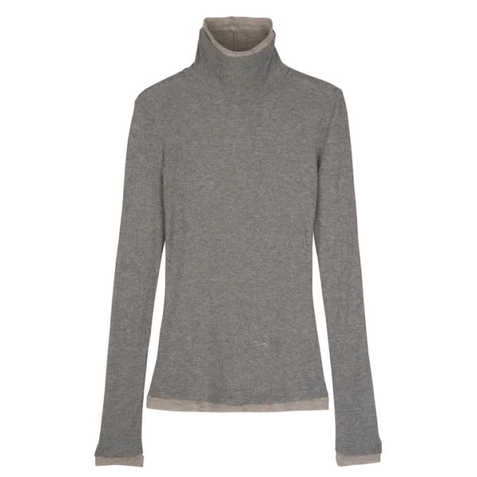 Thin turtleneck sweater
