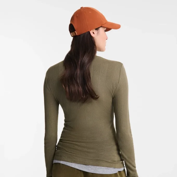 Thin turtleneck sweater